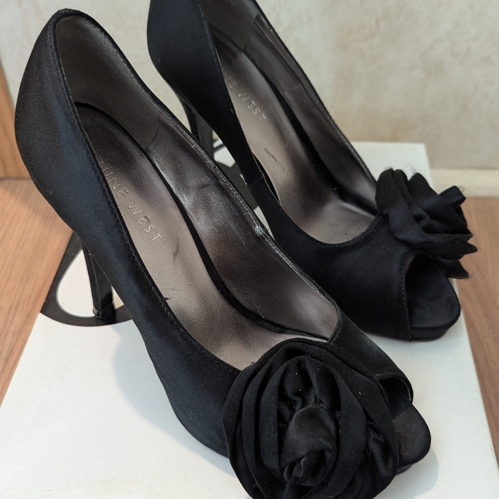 Nine West Black Peep Toe Heels